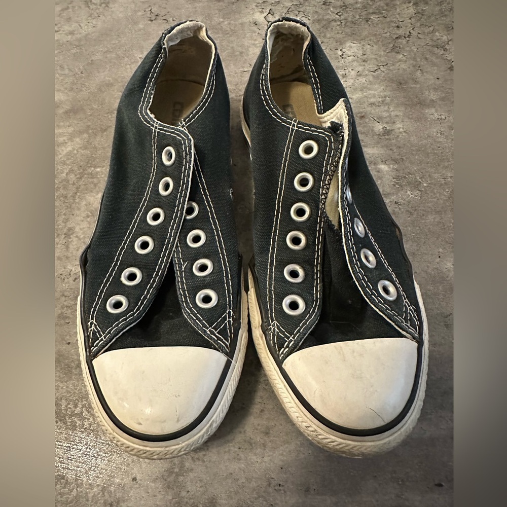 Converse Shoes- Size 7